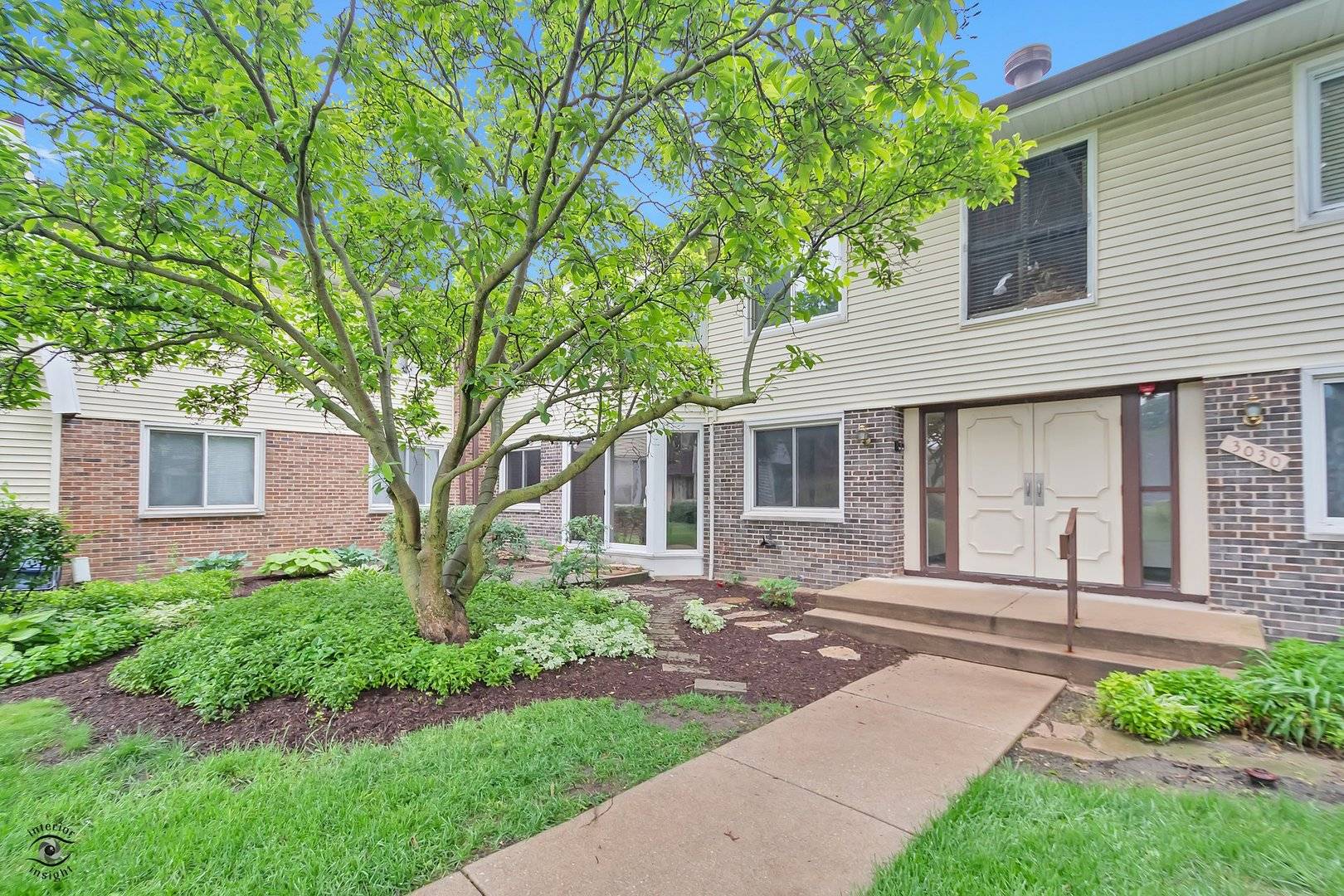 Woodridge, IL 60517,3030 Roberts DR #4