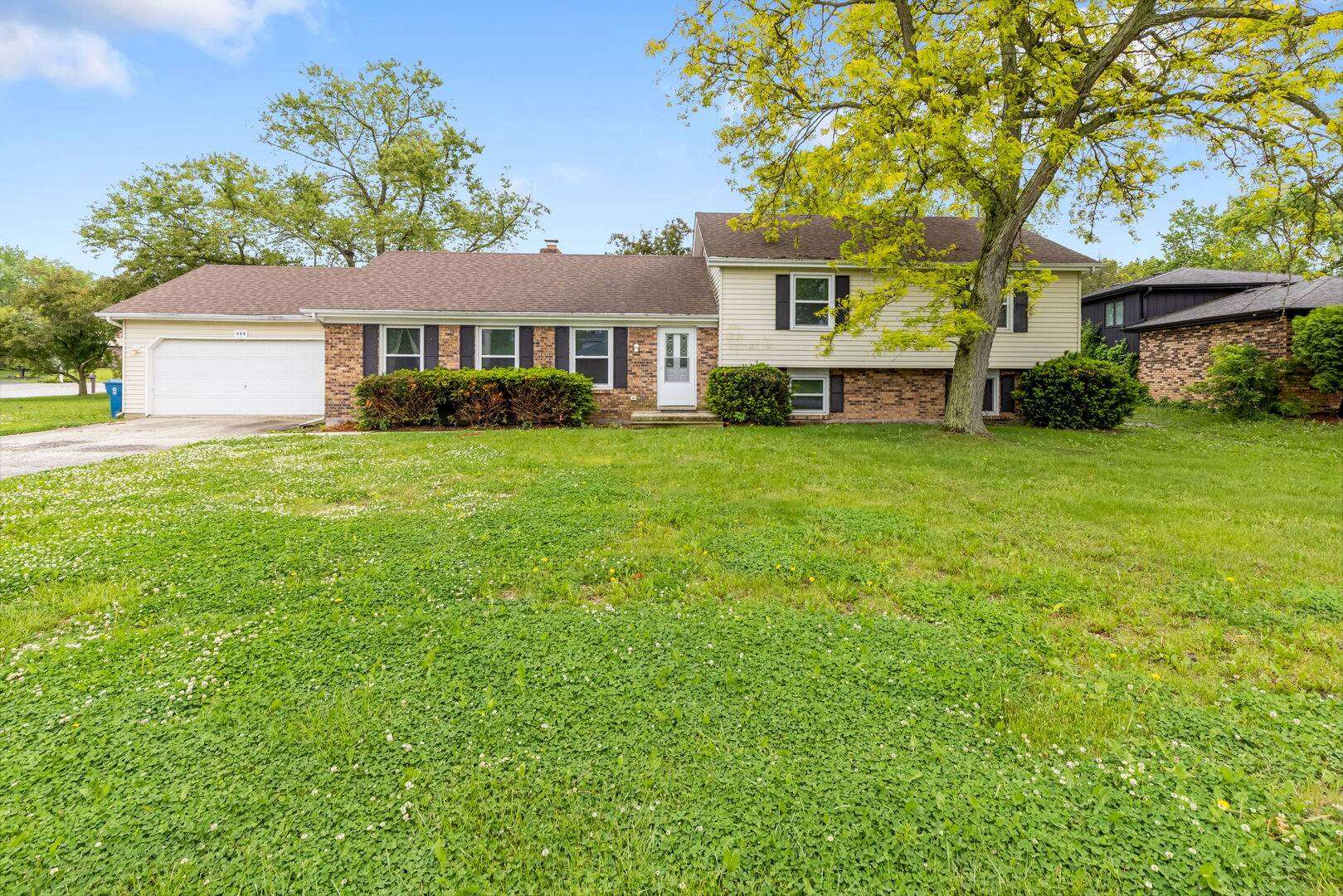 Crete, IL 60417,944 Carol LN