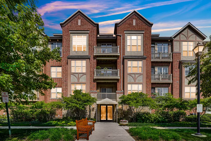 1914 FARNSWORTH LN #308, Northbrook, IL 60062