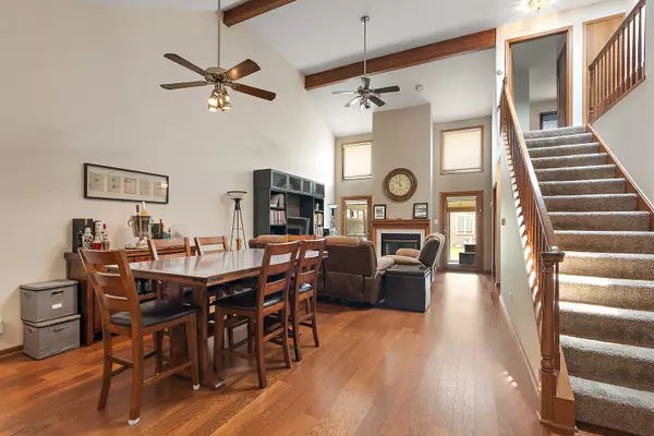 Tinley Park, IL 60477,18435 Lakeview CIR W