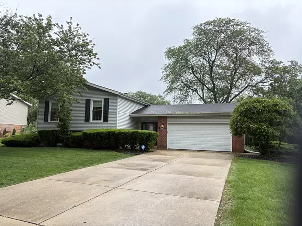 909 69th ST, Darien, IL 60561