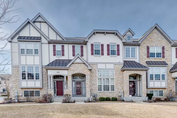 336 Sype DR, Carol Stream, IL 60188