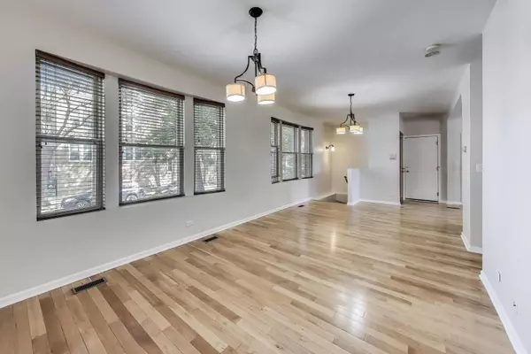 Chicago, IL 60625,3109 W Argyle AVE #1