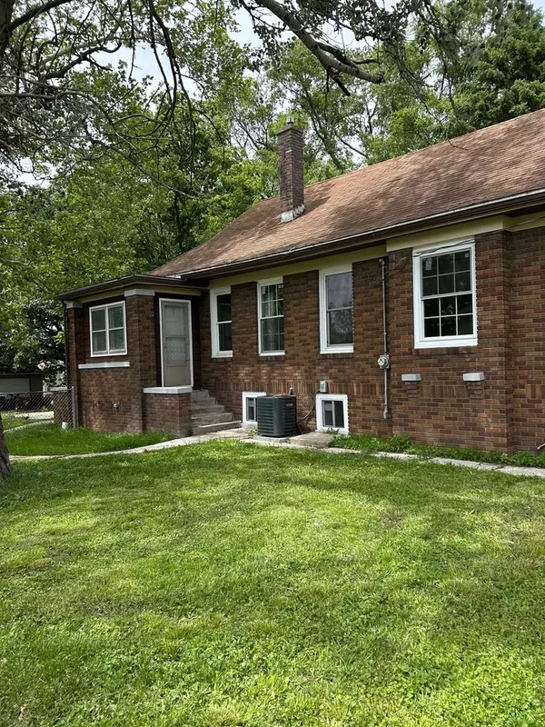Streator, IL 61364,904 Johnson ST