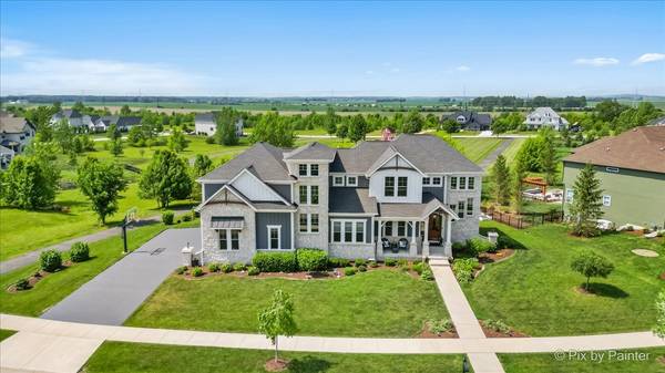 1044 Redbud LN, Sugar Grove, IL 60554