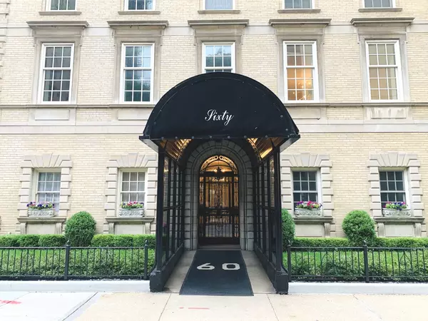 60 E Scott ST #403, Chicago, IL 60610