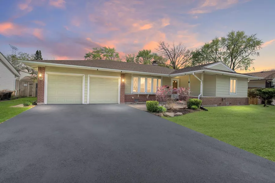 601 Sycamore DR, Elk Grove Village, IL 60007