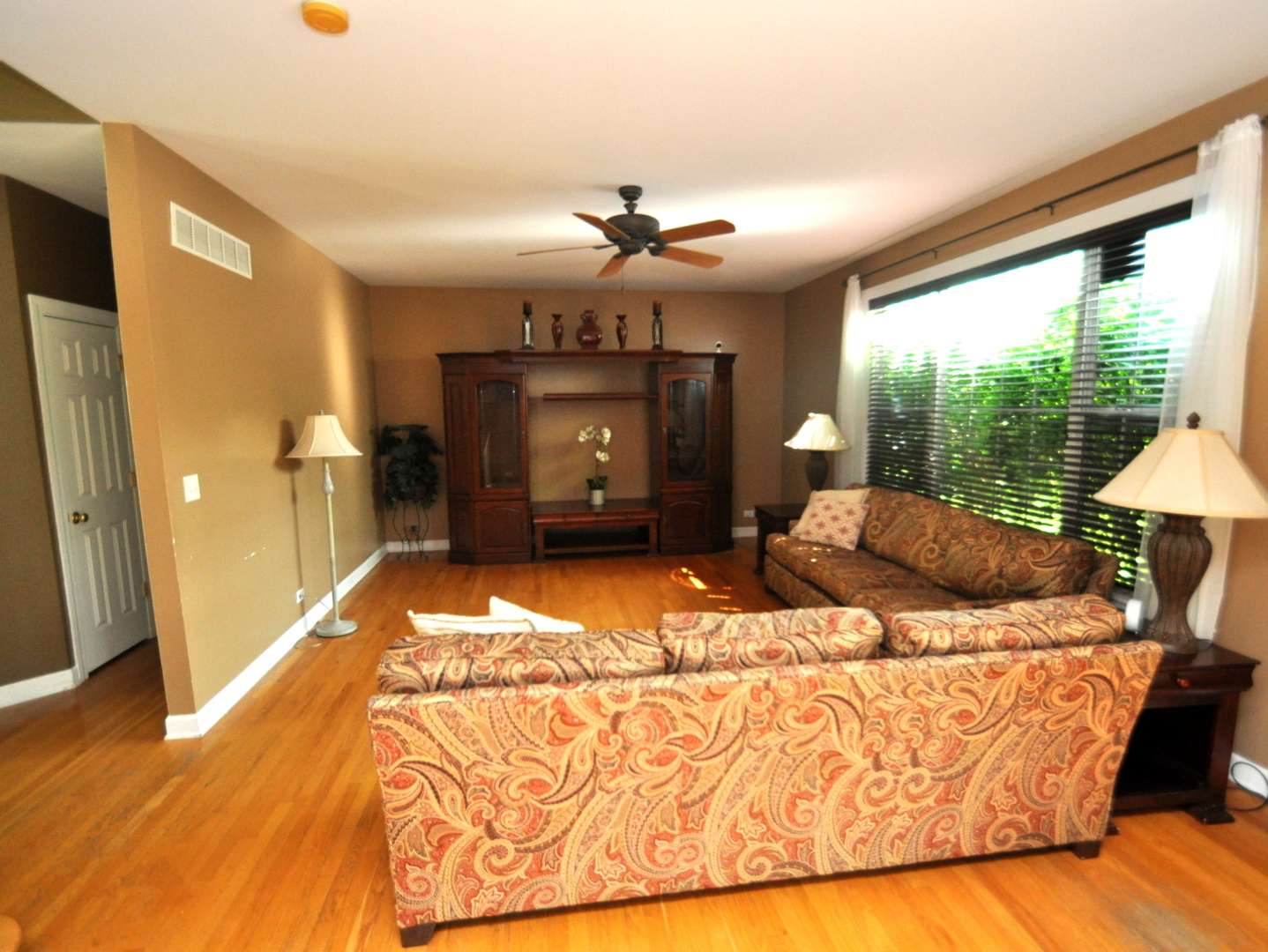 Joliet, IL 60431,606 Reserve LN