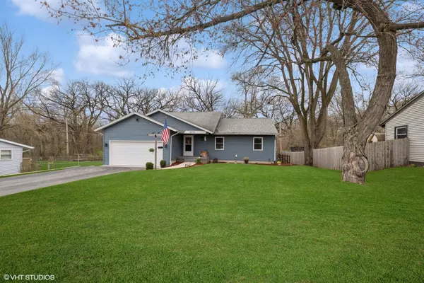 Mchenry, IL 60051,4515 Elmleaf DR
