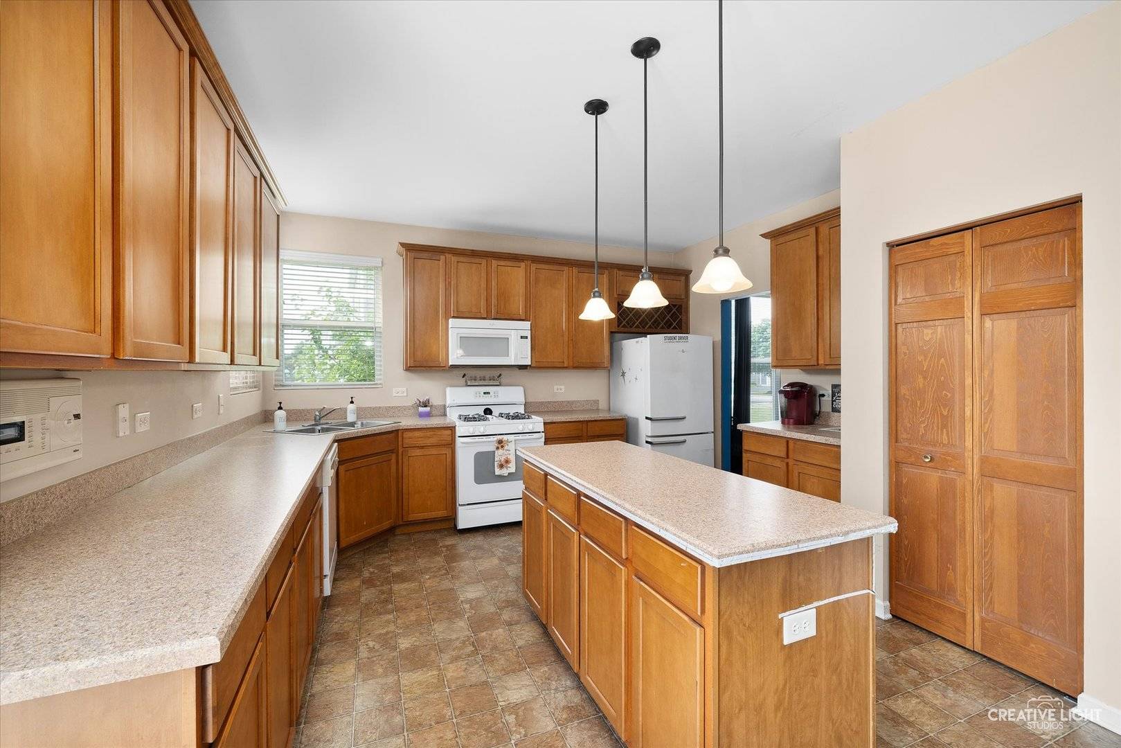 Plainfield, IL 60586,1416 Broadlawn DR