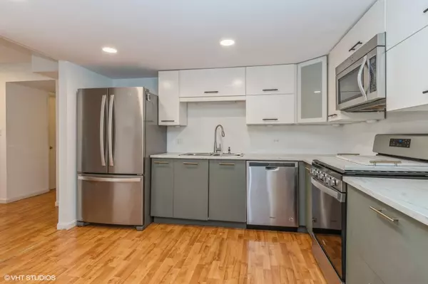 Downers Grove, IL 60516,6330 HATHAWAY LN #6330