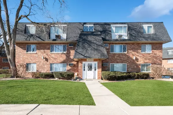 17220 71st AVE #2, Tinley Park, IL 60477