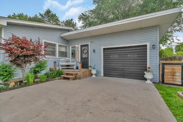 Morris, IL 60450,13 Lynwood DR