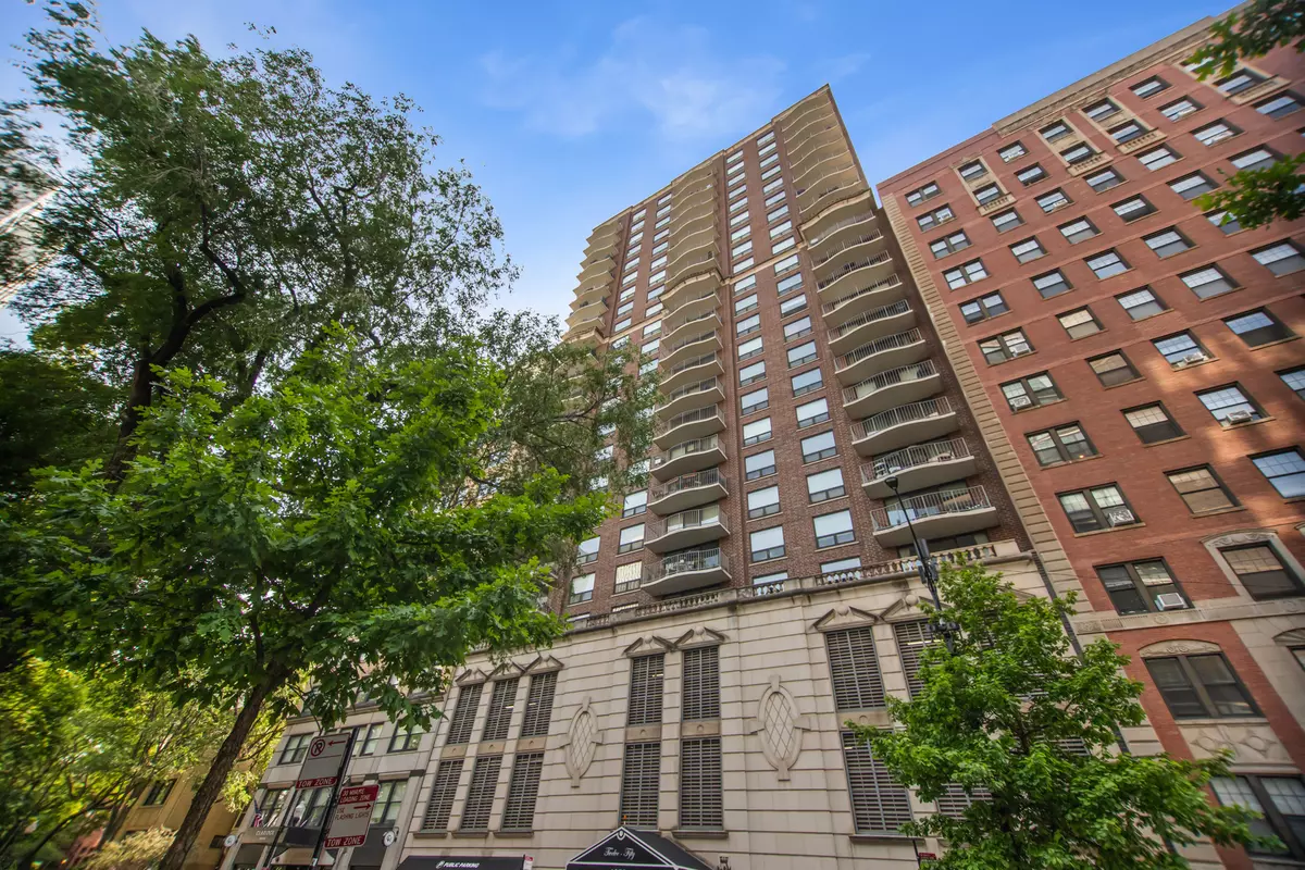 Chicago, IL 60610,1250 N Dearborn ST #8B