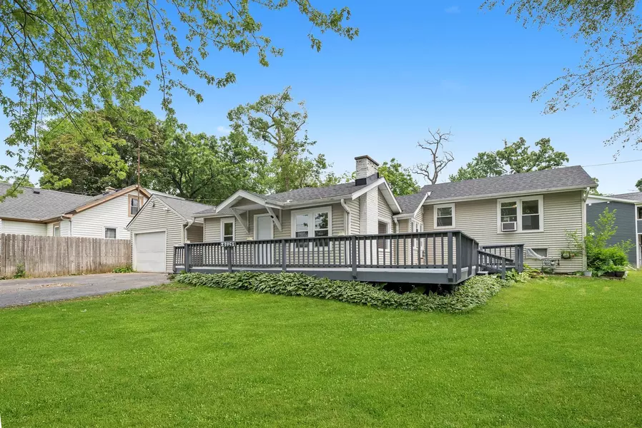 23951 N Lakeside DR, Lake Zurich, IL 60047