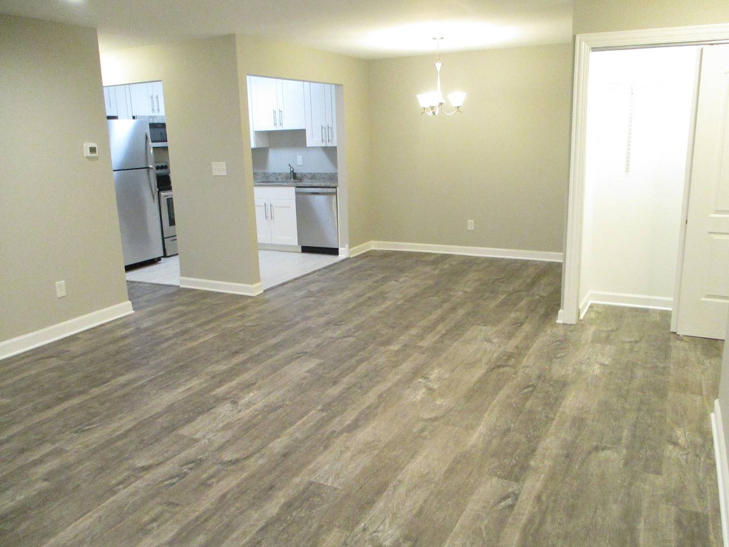 Crystal Lake, IL 60014,580 SOMERSET LN #5