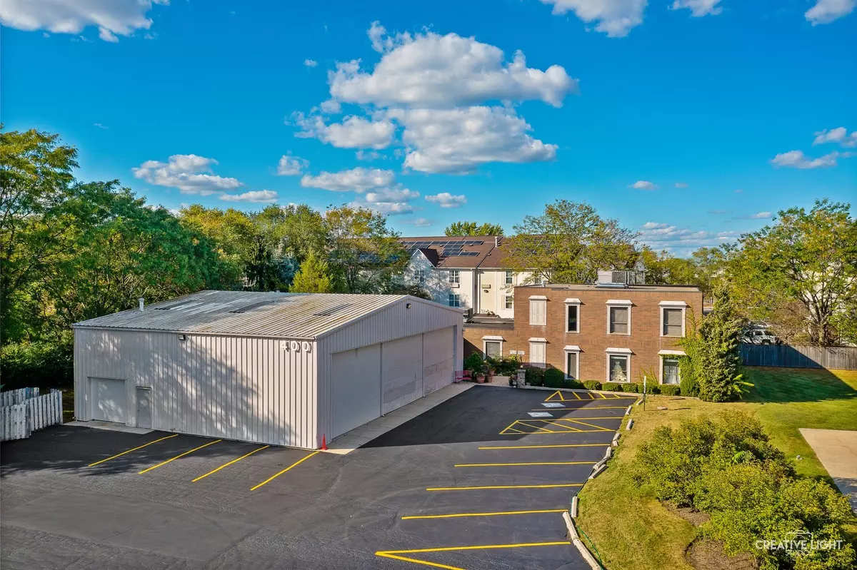 Elgin, IL 60123,400 River Ridge DR