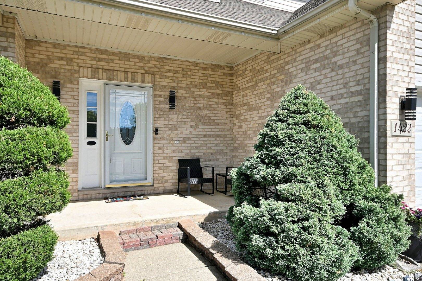 Lake In The Hills, IL 60156,1422 Deer Creek LN