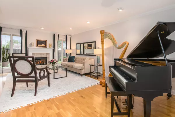 Park Ridge, IL 60068,1023 Rene CT