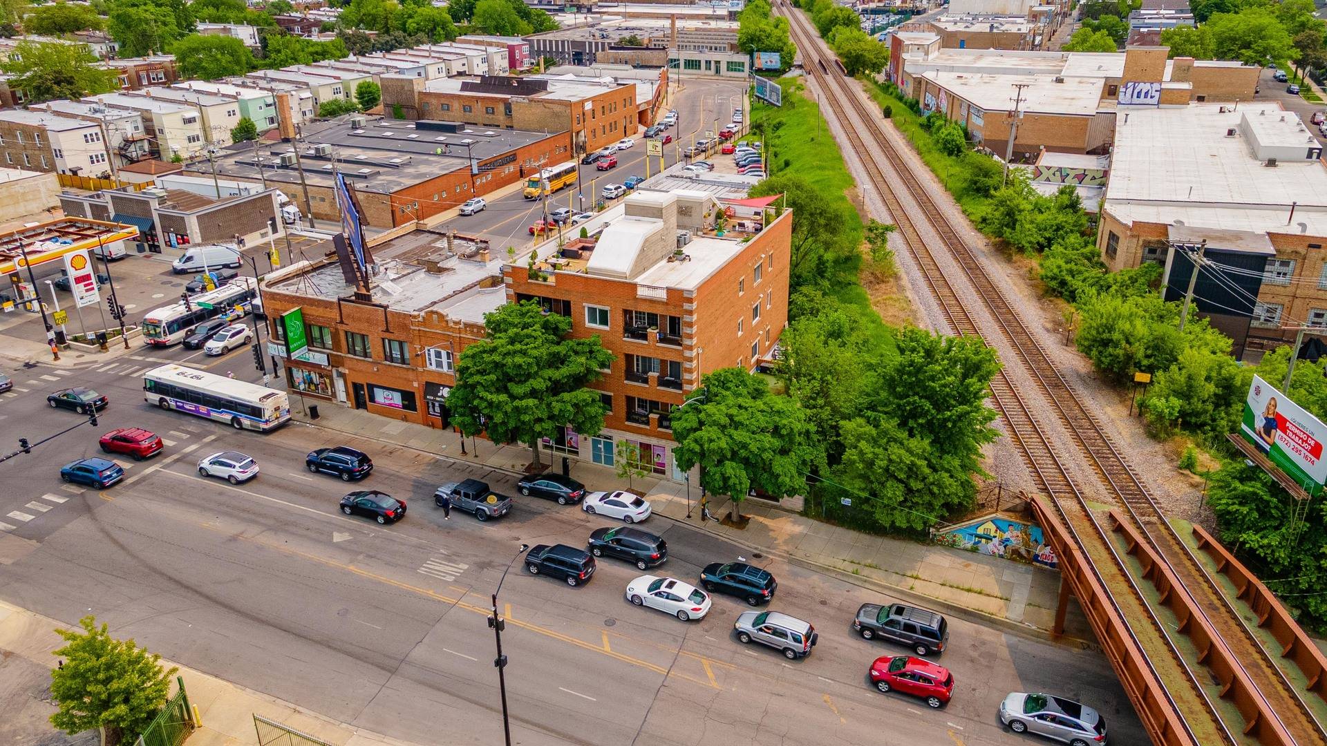 Chicago, IL 60639,4011 W Fullerton AVE #2E