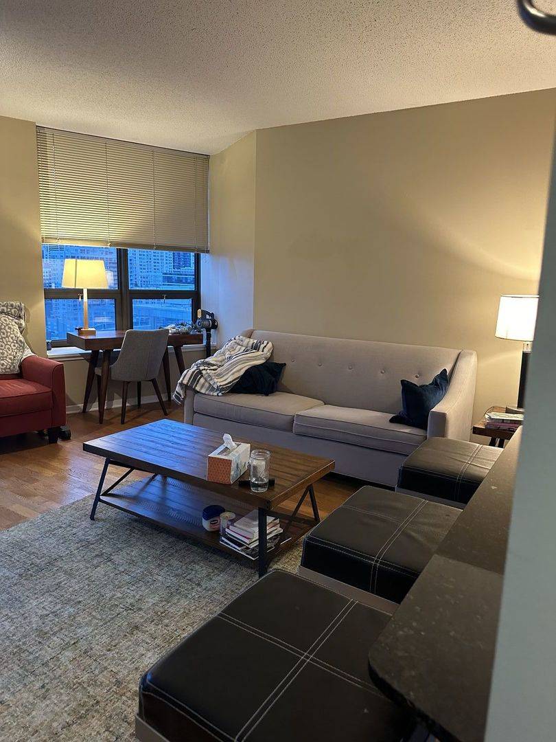 Chicago, IL 60654,400 N LaSalle ST #1812