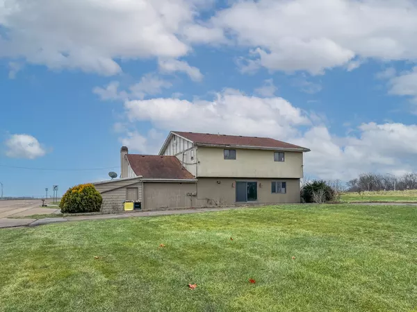 West Chicago, IL 60185,2117 W North AVE