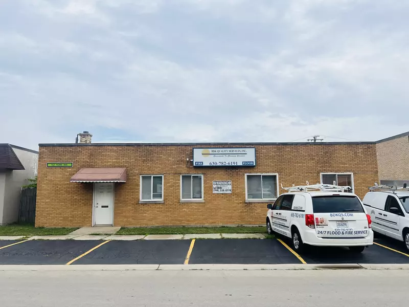 142 W Home AVE W, Villa Park, IL 60181