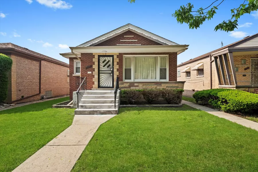 2743 W 83rd ST, Chicago, IL 60652