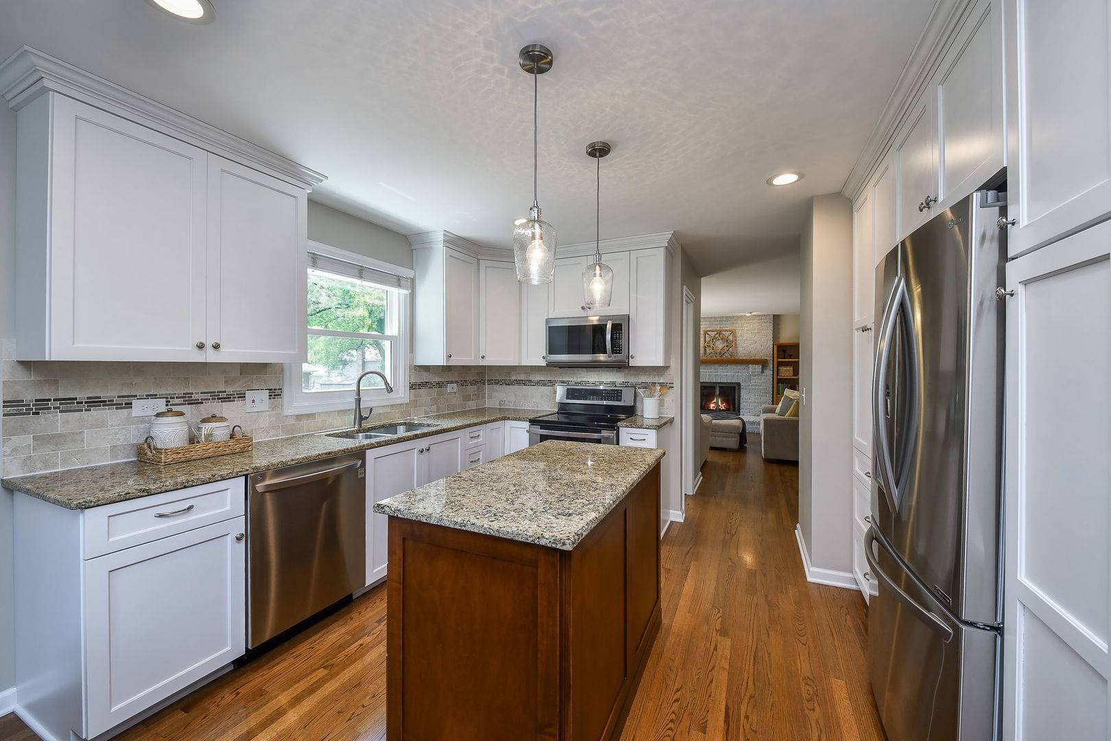 Naperville, IL 60540,1326 Chestnut Ridge DR