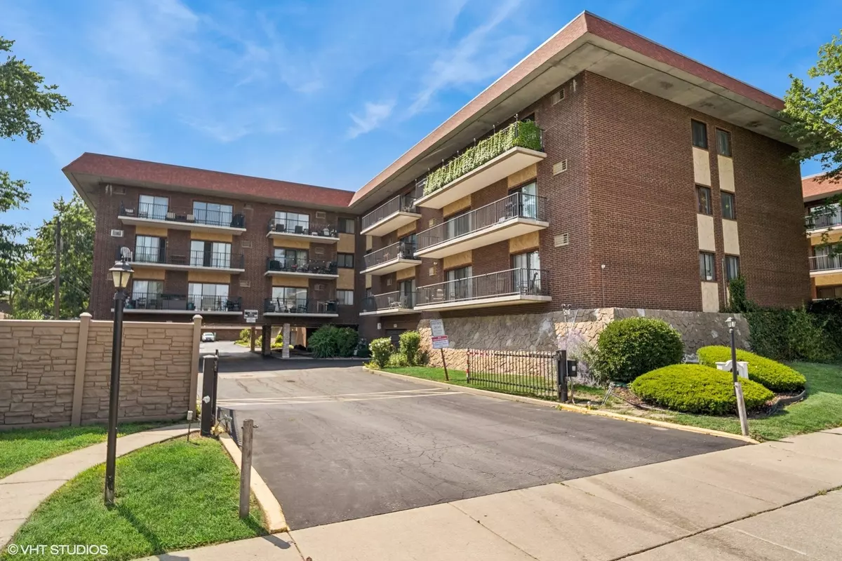 Oak Lawn, IL 60453,9540 S Mayfield AVE #103S