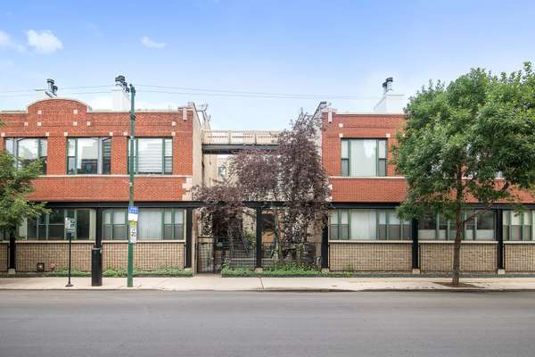 2943 N Lincoln AVE #201, Chicago, IL 60657