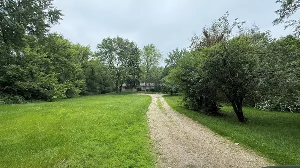 23036 W Long Grove RD, Deer Park, IL 60010