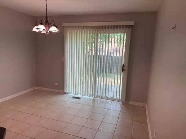 Mundelein, IL 60060,1127 Orleans DR