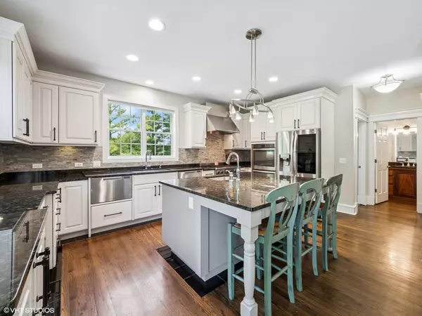 Long Grove, IL 60047,3943 Lakeview CT