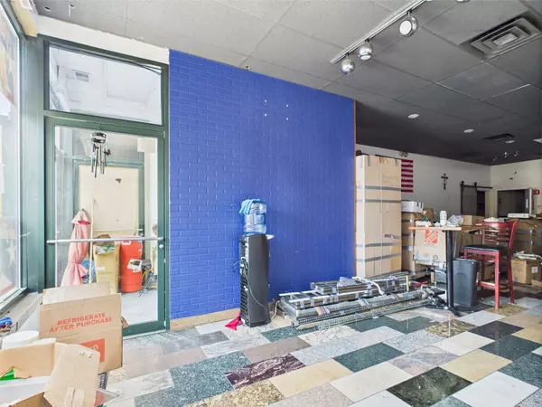 Chicago, IL 60634,6047 W Addison ST