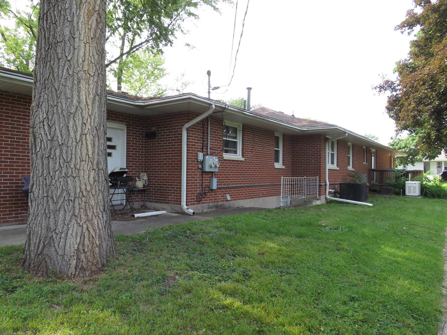 Morris, IL 60450,521-533 East ST
