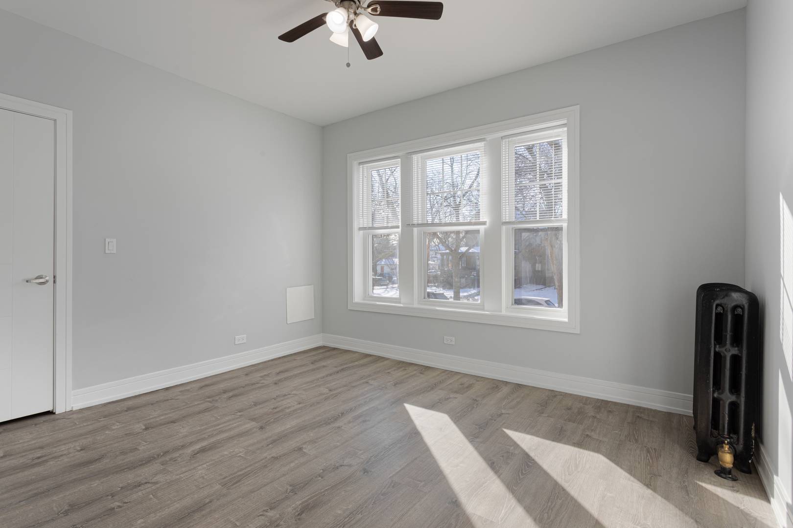 Chicago, IL 60626,1906 W Morse AVE #3