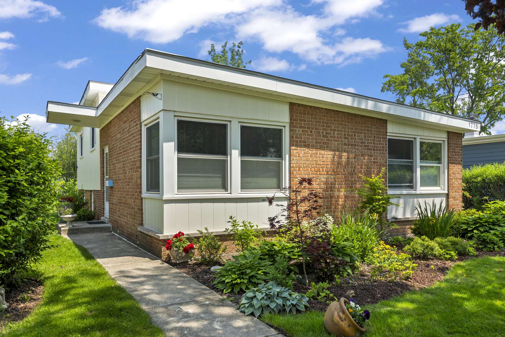 Highland Park, IL 60035,1775 Rosemary RD