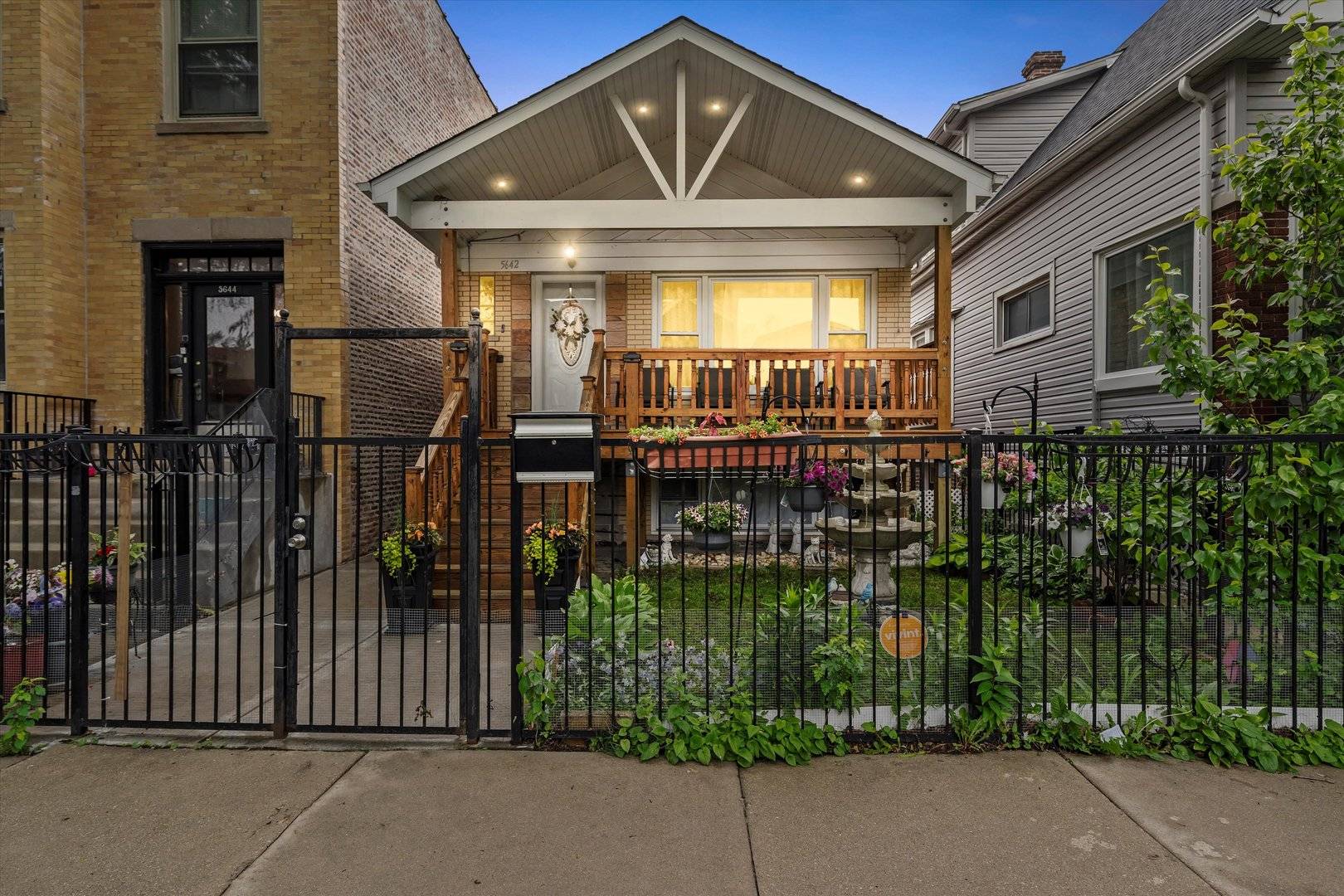 Chicago, IL 60634,5642 W Dakin ST