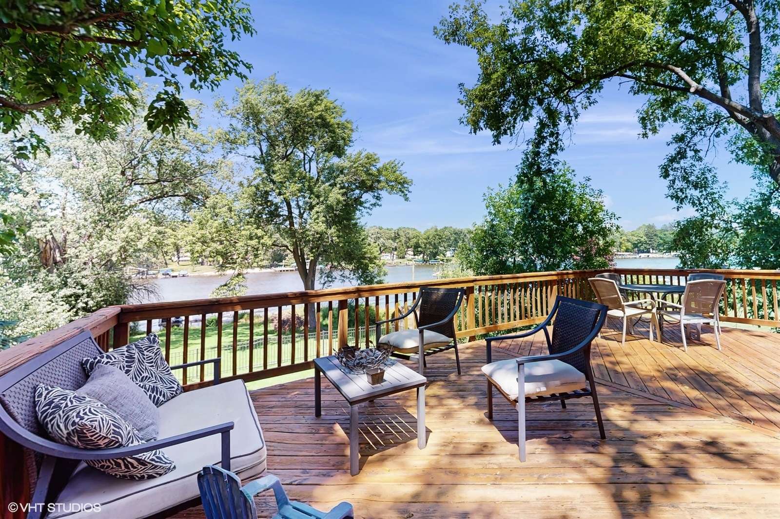 Fox River Grove, IL 60021,914 Ski Hill RD