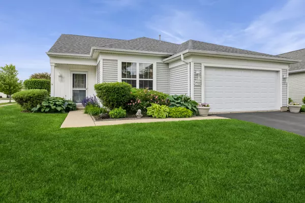 12140 HIDEAWAY DR, Huntley, IL 60142