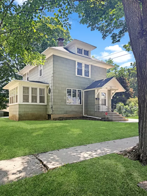 111 E Roosevelt ST, Freeport, IL 61032