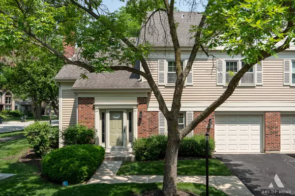 2452 E Hunter DR, Arlington Heights, IL 60004