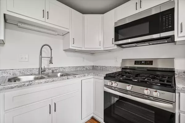 Bloomington, IL 61701,311 E Stewart ST