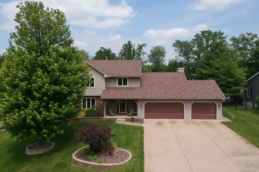 517 Wedgewood TER, Metamora, IL 61548