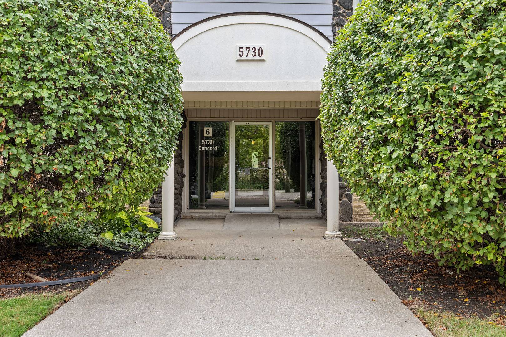 5730 Concord LN #7, Clarendon Hills, IL 60514