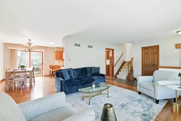 Wheaton, IL 60187,1703 Wilmette ST
