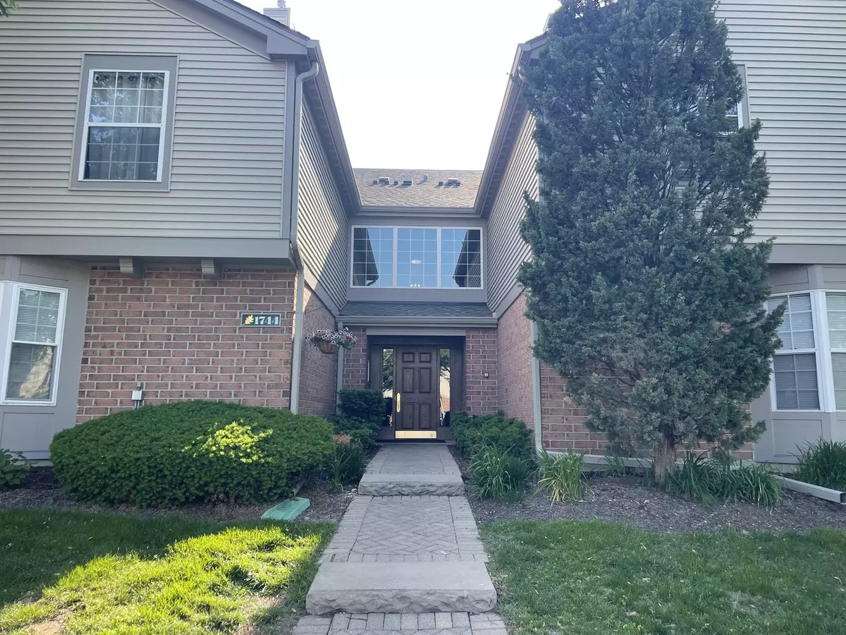 Schaumburg, IL 60195,1744 Eastwood CT #3