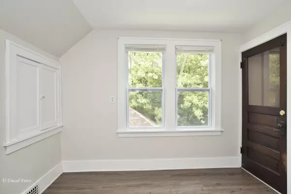 Crystal Lake, IL 60014,93 Elmhurst ST #2