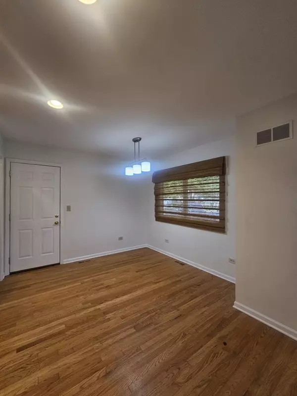 Elgin, IL 60123,399 Purdue LN